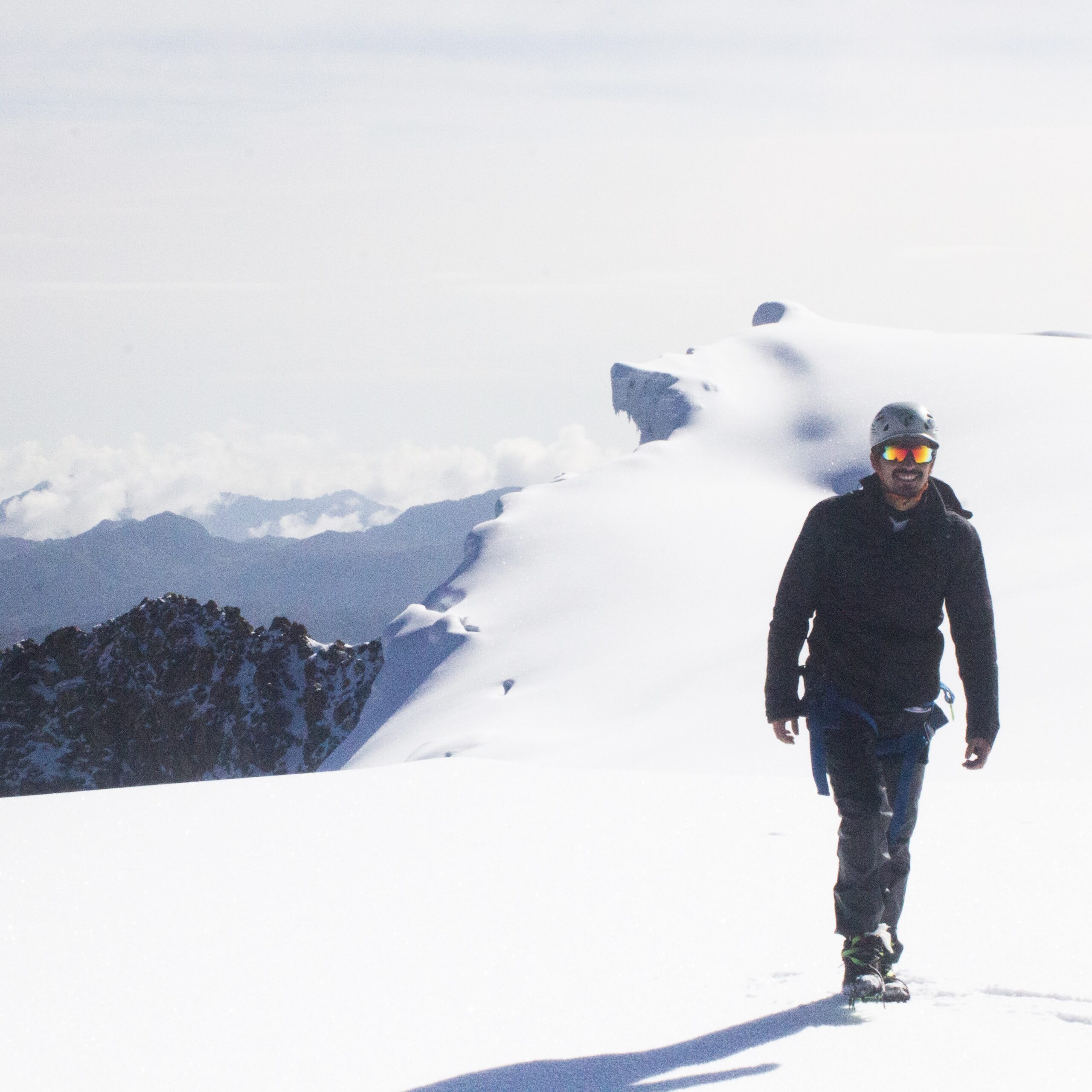 Caminando los Andes de Ibagué a Salento con cumbre al Nevado del Tolima